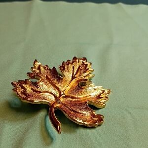 Vintage Gold Leaf Brooch